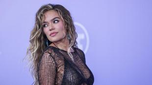 Esce 'No Me Arrepiento de Sentir Tanto', il nuovo album di Karol G