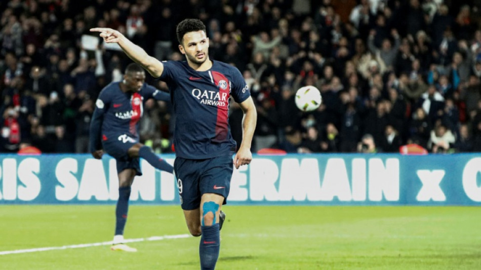 PSG goleia Lyon (4-1) e fica a um passo do t&iacute;tulo da Ligue 1