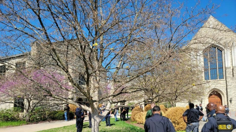 Una mujer mata a 3 ni&ntilde;os y 3 adultos en un colegio de EEUU