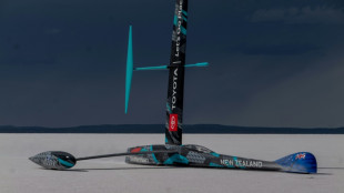 New Zealand team smash wind-powered land speed record