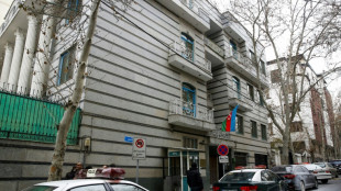 Un muerto en ataque contra la embajada de Azerbaiy&aacute;n en Ir&aacute;n