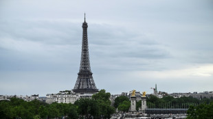 Entre JO, élections et météo morose, le tourisme au ralenti