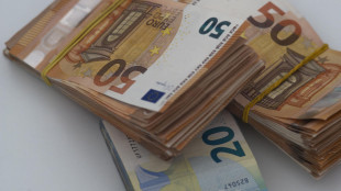 Euro stabile sul dollaro a 1,155 (-0,06%) e in progresso sullo yen a 182,92 (+0,30%)