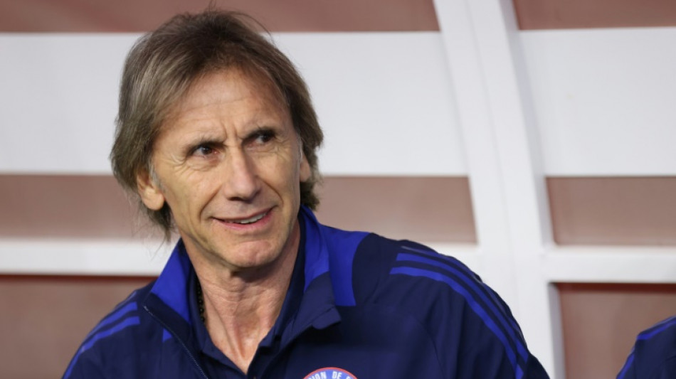 Aus&ecirc;ncia de Messi n&atilde;o diminui 'categoria' da Argentina, diz t&eacute;cnico do Chile
