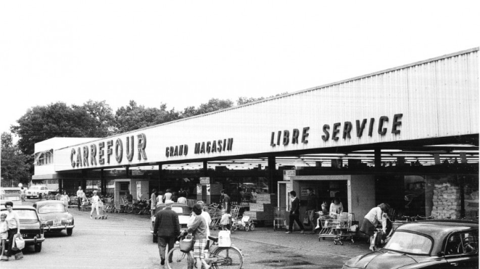 Essonne: 60 ans plus tard, le premier hypermarch&eacute; de France attire toujours, malgr&eacute; l'inflation