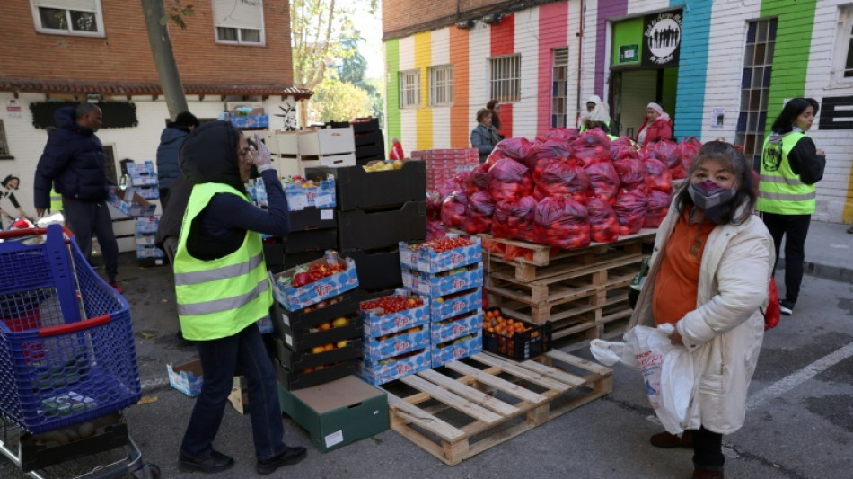 En Espagne, les "files de la faim" gonfl&eacute;es par l'inflation