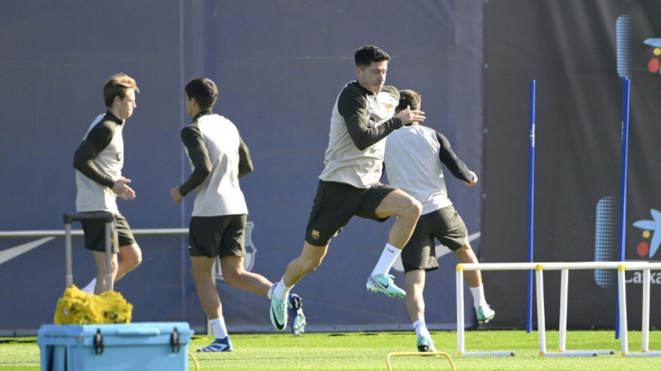 Lewandowski, Kound&eacute; y Raphinha, en la convocatoria del Barcelona para el cl&aacute;sico