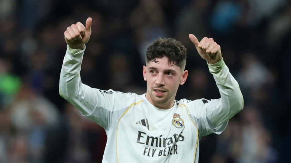 Multa de 500.000 euros a Tchouam&eacute;ni y Valverde a dos d&iacute;as del cl&aacute;sico