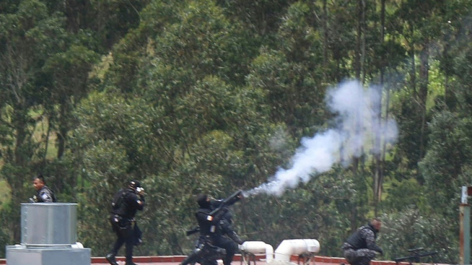 Enfrentamiento en c&aacute;rcel de Ecuador deja al menos 20 muertos, cinco mutilados