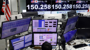Borsa: l'Asia debole in scia a Wall street, giù Hong Kong
