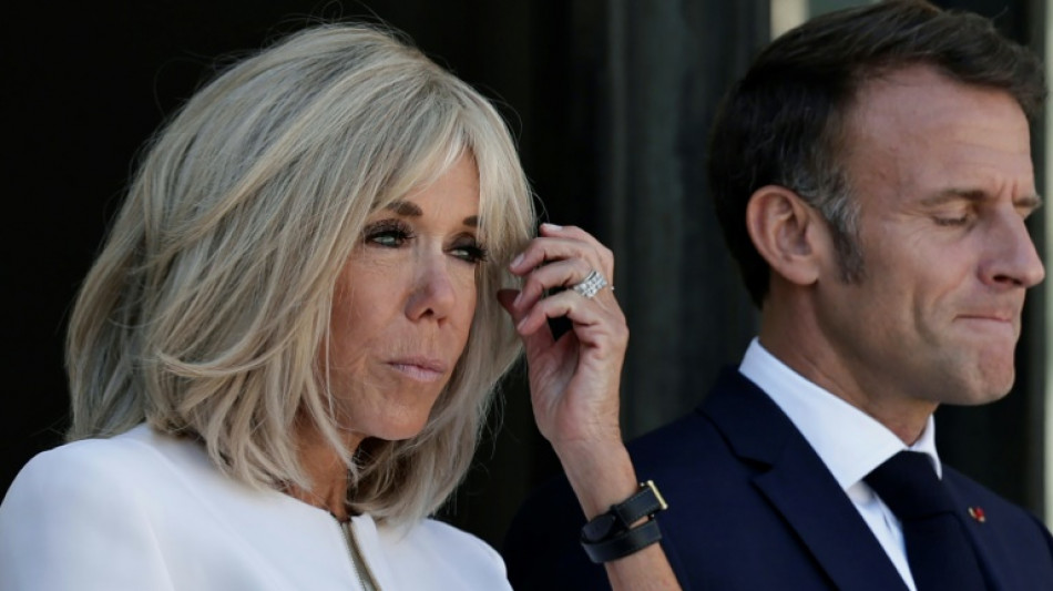 Quatre hommes seront jug&eacute;s apr&egrave;s une plainte de Brigitte Macron pour un cyberharc&egrave;lement sexiste