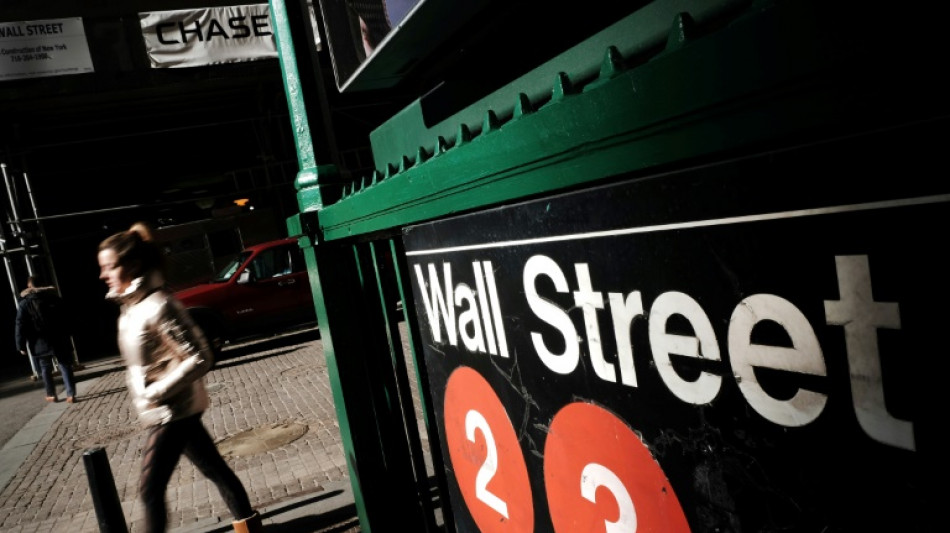 Volatile, Wall Street &eacute;volue en l&eacute;g&egrave;re hausse