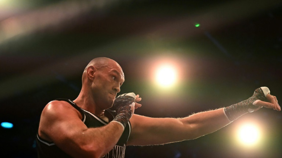 Fury puts friendship aside for third shot at Chisora