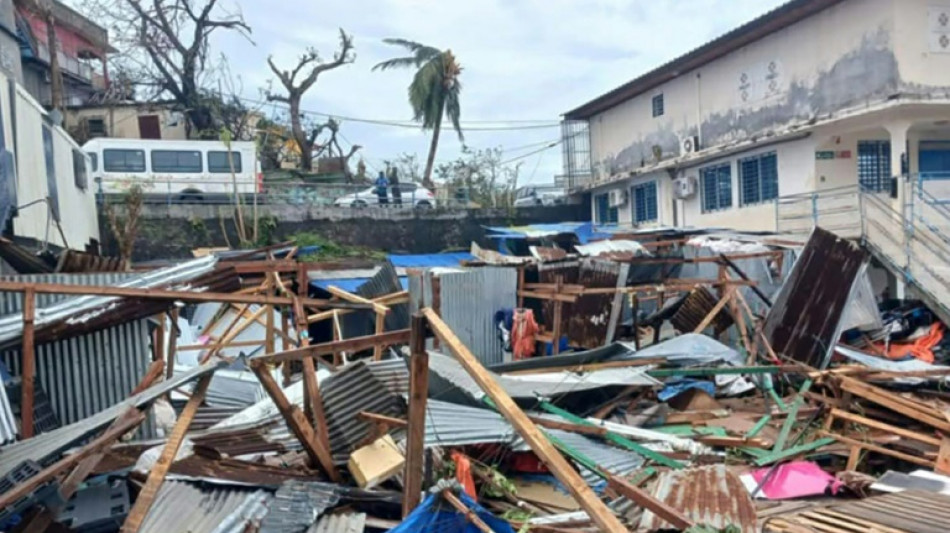 Mayotte: l'h&ocirc;pital est "tr&egrave;s endommag&eacute;" et les centres m&eacute;dicaux "inop&eacute;rants"