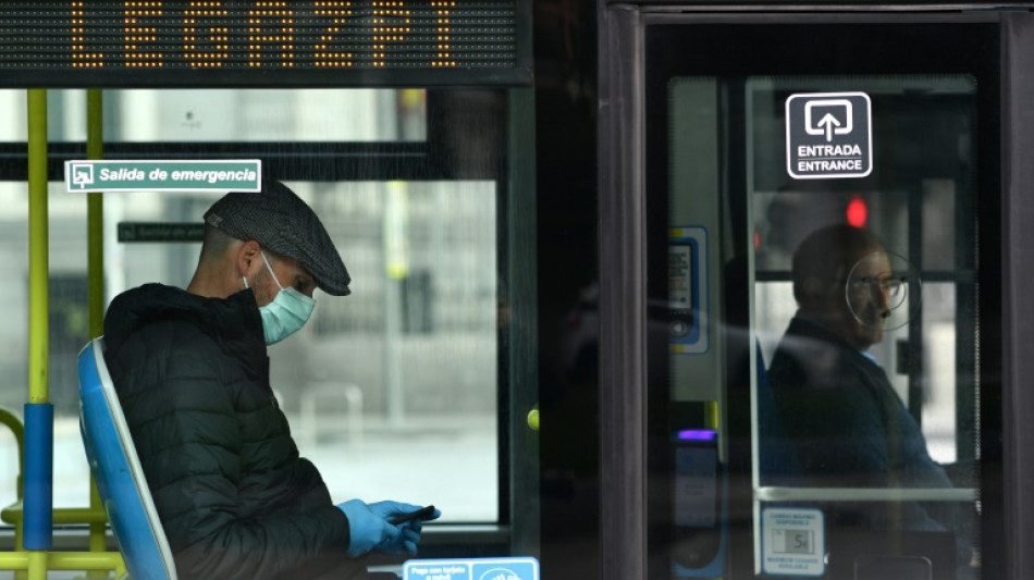 Espa&ntilde;a elimina la obligatoriedad de llevar mascarilla en el transporte p&uacute;blico