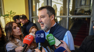Salvini, via bonus e contributi ai genitori che hanno teppisti a casa