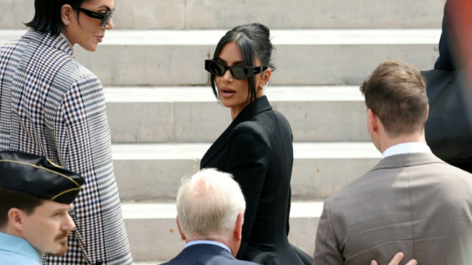 'I thought I was going to die,' Kardashian tells in Paris robbery trial
