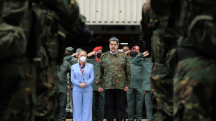 Maduro dice que Venezuela est&aacute; "totalmente preparada" para retomar las relaciones con EEUU
