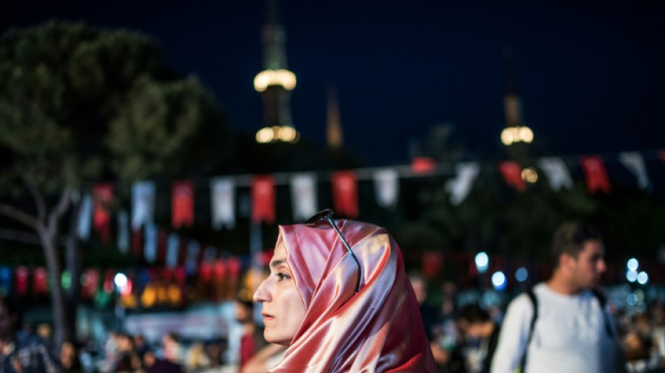 Encendido debate sobre el velo en Turqu&iacute;a a pocos meses de elecciones