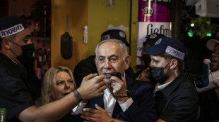Netanyahu denuncia tentativa de roubo na primeira elei&ccedil;&atilde;o desde os ataques de Hamas
