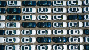 BMW ruft 1,5 Millionen Fahrzeuge zur&uuml;ck und senkt Gewinnprognose