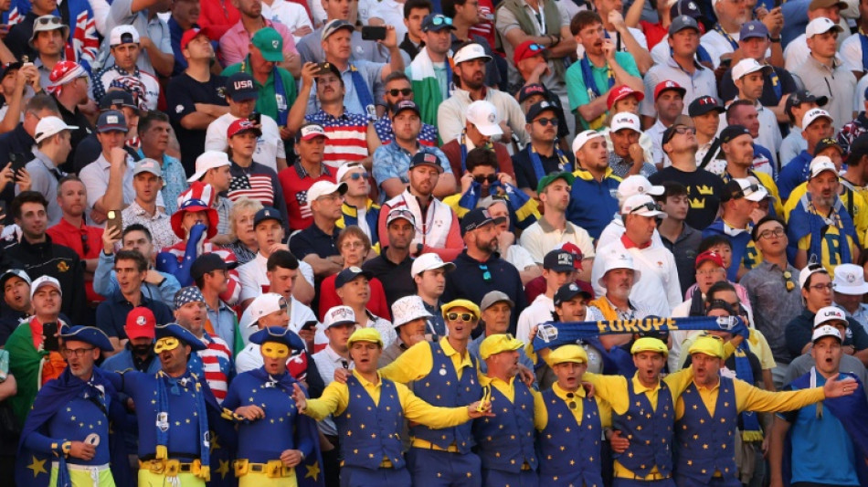La Ryder Cup arranca con una atm&oacute;sfera el&eacute;ctrica en Bethpage Black