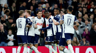 Manchester City e Chelsea s&atilde;o eliminados da Copa da Liga Inglesa
