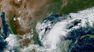 El hurac&aacute;n Isa&iacute;as se aproxima a la costa de EEUU como categor&iacute;a 3