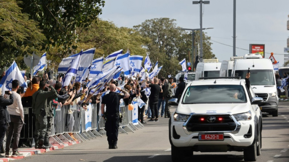 Le Hamas remet les corps de quatre otages, les cercueils arrivent &agrave; Tel-Aviv