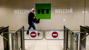 La UE implementa la prohibici&oacute;n de las transmisiones de RT y Sputnik