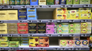 Verd&auml;chtige rote Substanz: Paket mit Fr&uuml;chtetee l&ouml;st in Kiel Gro&szlig;einsatz aus