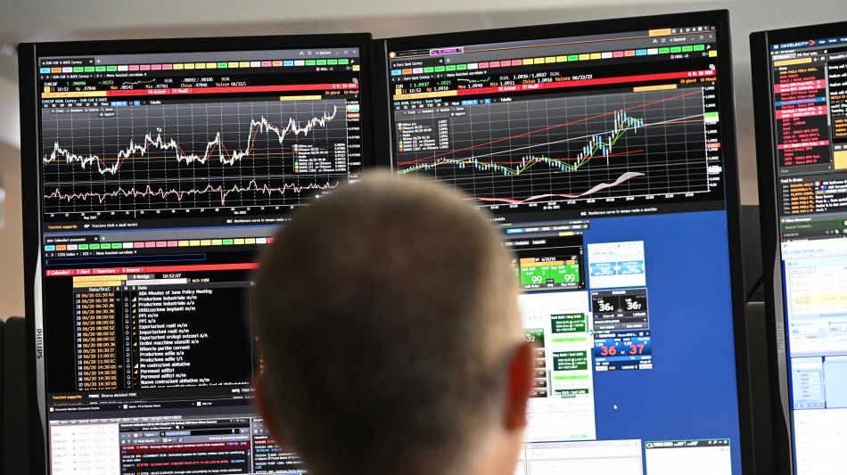 Borsa: l'Europa positiva attende la Bce, Milano -0,3% con le banche