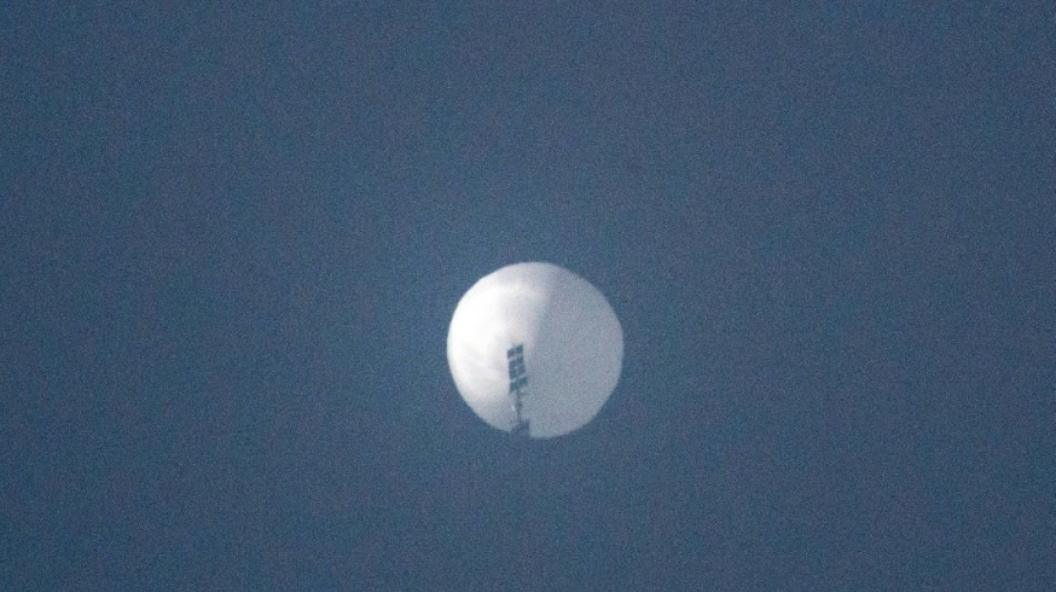 Jap&oacute;n analiza objetos volantes detectados hace tiempo tras caso del globo chino