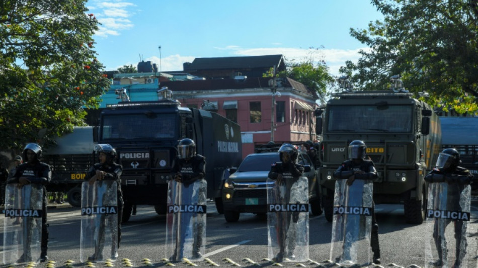 La justicia dominicana despenaliza las relaciones del mismo sexo en las FFAA y la polic&iacute;a