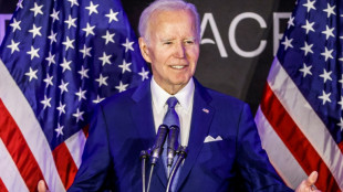 Biden arremete contra la "destrucción" de Trump en su primer discurso como expresidente