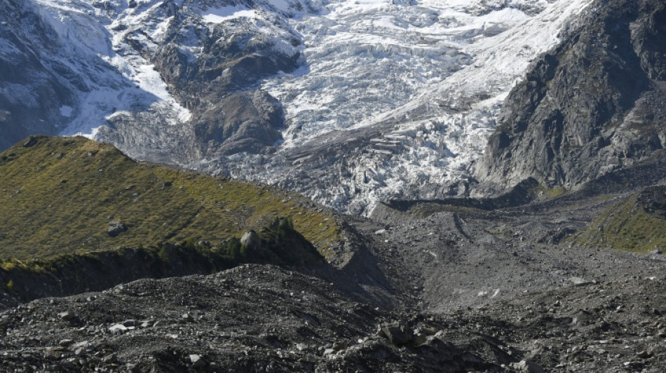 Cuatro heridos y un centenar de atrapados tras un accidente de telef&eacute;rico en Italia