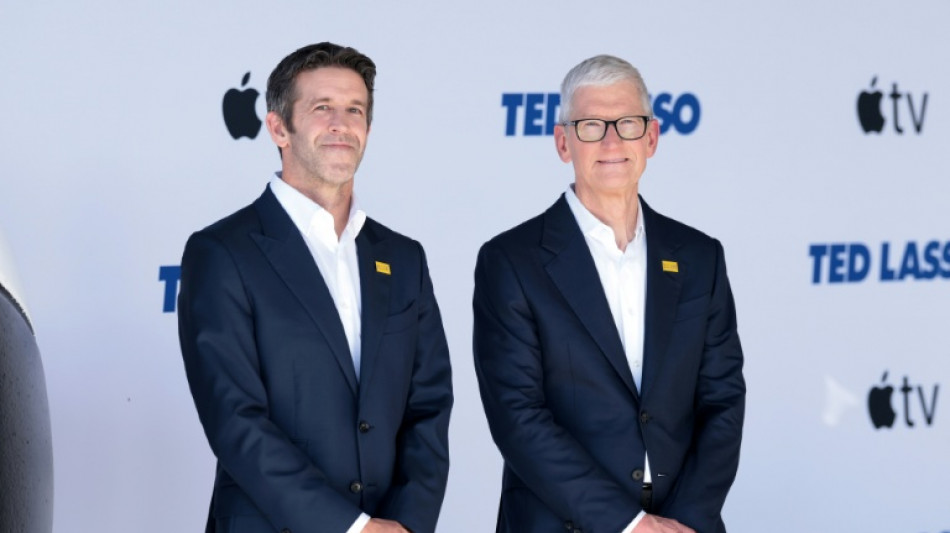 Apple-Chef Tim Cook &uuml;bergibt an seinen Nachfolger John Ternus