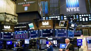 Entre r&eacute;sultats de soci&eacute;t&eacute;s et tensions g&eacute;opolitiques, Wall Street d&eacute;bute en hausse 
