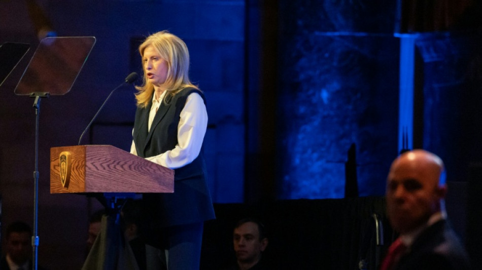 La polic&iacute;a investiga un posible delito de odio tras el choque de un auto contra un centro jud&iacute;o en Nueva York