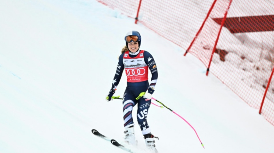 Skiing great Lindsey Vonn crashes at Crans-Montana, one week before Olympics