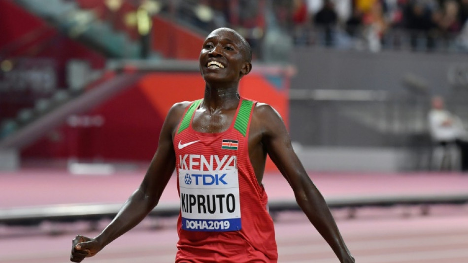 Queniano recordista mundial dos 10.000m &eacute; suspenso por 6 anos por doping