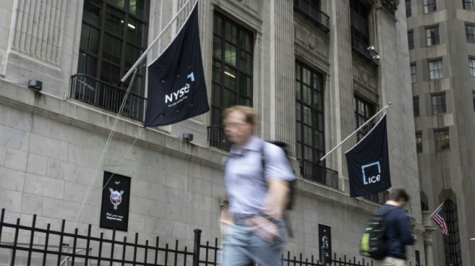 Wall Street en ordre dispers&eacute;, les taux chutent apr&egrave;s l'inflation am&eacute;ricaine