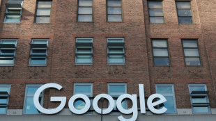 Alphabet d&eacute;&ccedil;oit au 3T &agrave; cause de la publicit&eacute;, l'action d&eacute;visse