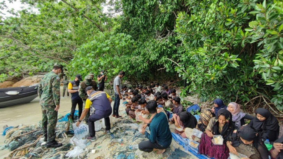 Hallados casi 60 rohiny&aacute;s abandonados en una isla tailandesa 