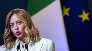 Meloni scrive al Papa, c'è disperato bisogno di pace