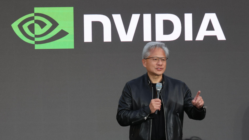 Nvidia vola a Wall Street dopo i conti, +7,1%