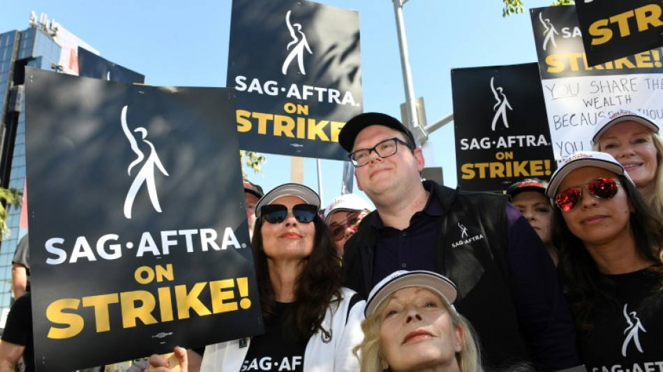 Sur les trottoirs d'Hollywood, les acteurs d&eacute;versent leur col&egrave;re contre les studios