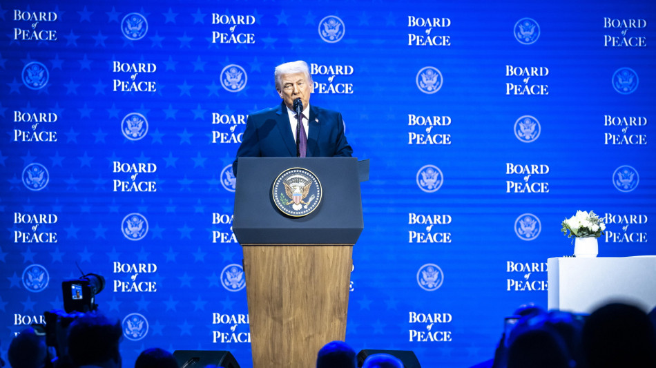 Trump, 'penso che Putin e Zelensky vogliano un accordo'