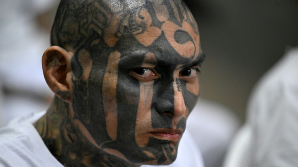 Proc&egrave;s de masse au Salvador: des chefs de gangs &eacute;coutent en prison les gla&ccedil;ants r&eacute;cits de t&eacute;moins 