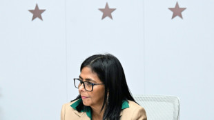 La presidenta de Venezuela pide a Trump el fin de las sanciones durante una cita con una misi&oacute;n colombiana